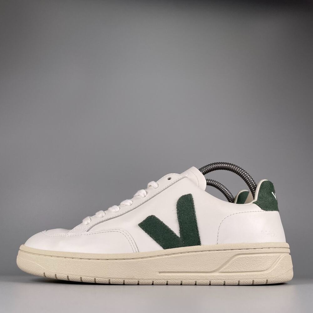 Veja V-12 Women's Size 9 White Bone Black Leather Casual Sneakers Walking Shoes